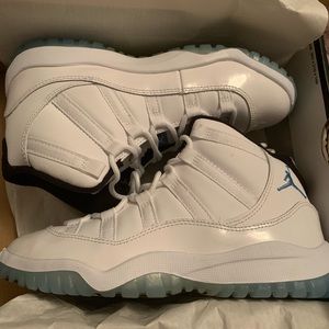 BNIB Jordan 11 size 2Y